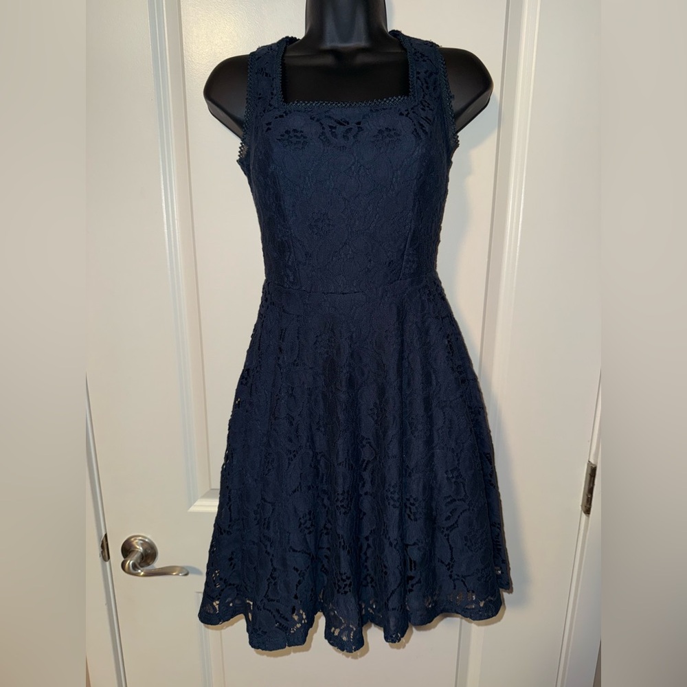 City Vibe Elegant Navy Lace Overlay Mini Dress Size 0 Homecoming Party Holiday